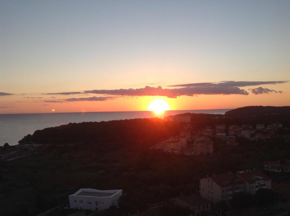 Sunset Apartment Пула Екстериор снимка
